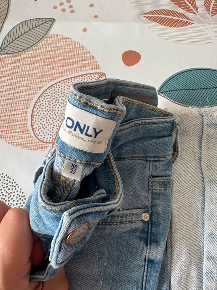 Lot de trois jeans en excellent état, taille 32 - photo numéro 5