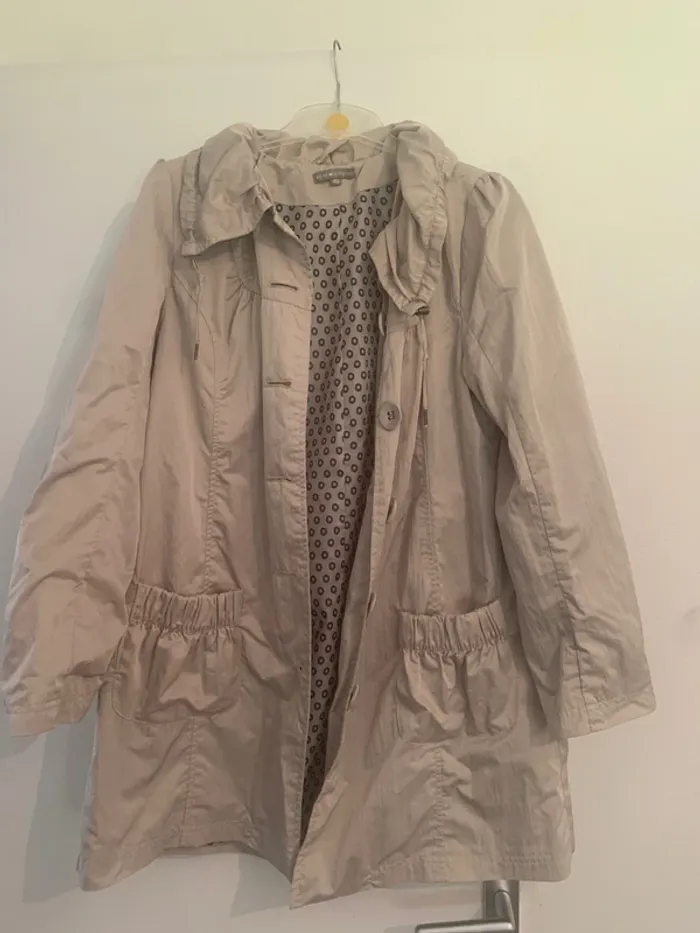 trench beige