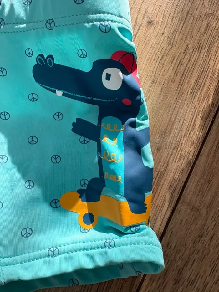 Maillot de bain crocodile 36 mois - photo numéro 2