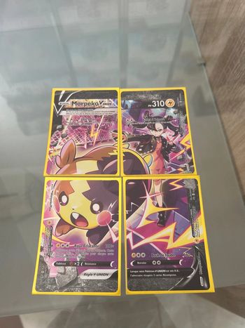 Lot de 4 cartes Pokémon