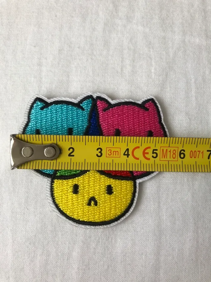 Écusson patch brodé chats multicolores - photo numéro 2