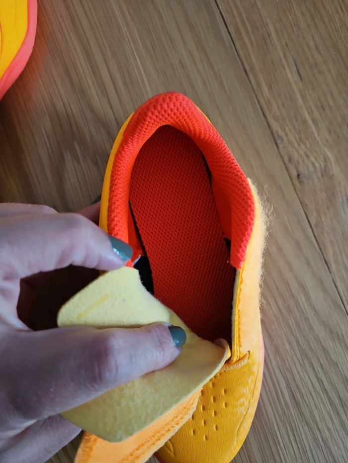 Chaussures foot enfant taille 28 - photo numéro 8