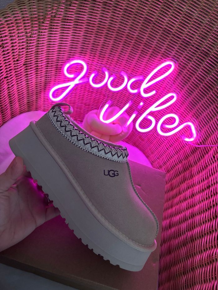 UGG plate-forme beige - photo numéro 7