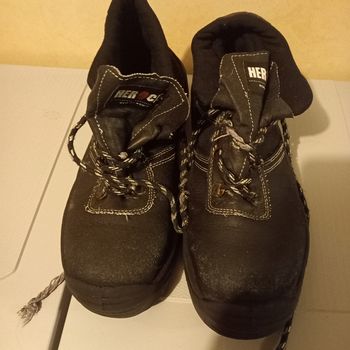 Chaussures de sécurité (taille 43)