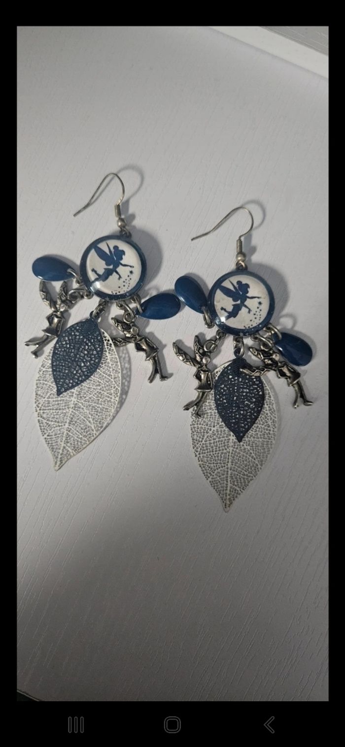 Paires de boucles d'oreille