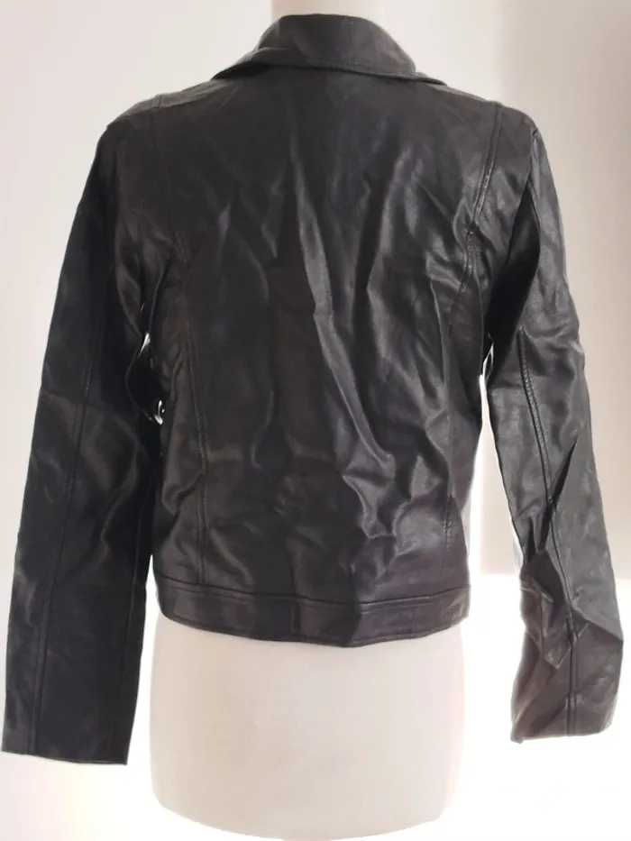 Joli blouson noir Kiabi taille M ado - photo numéro 2