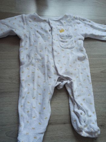 Pyjama 12 mois mais plutôt 9 mixte