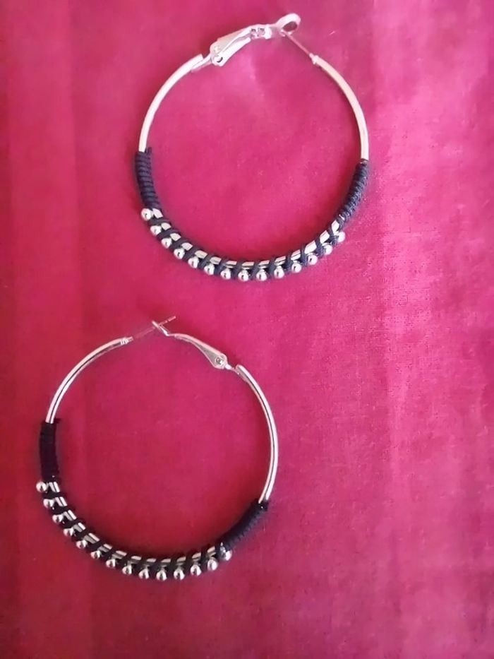 Boucles d'oreilles créoles argentées bleus
