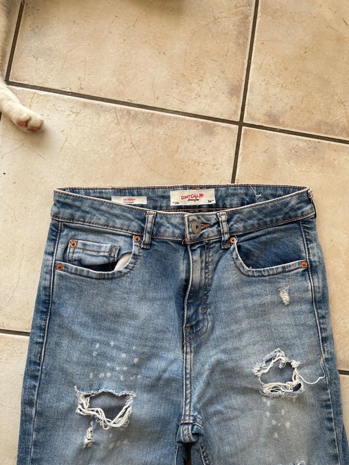 Jean skinny à trou - photo numéro 3