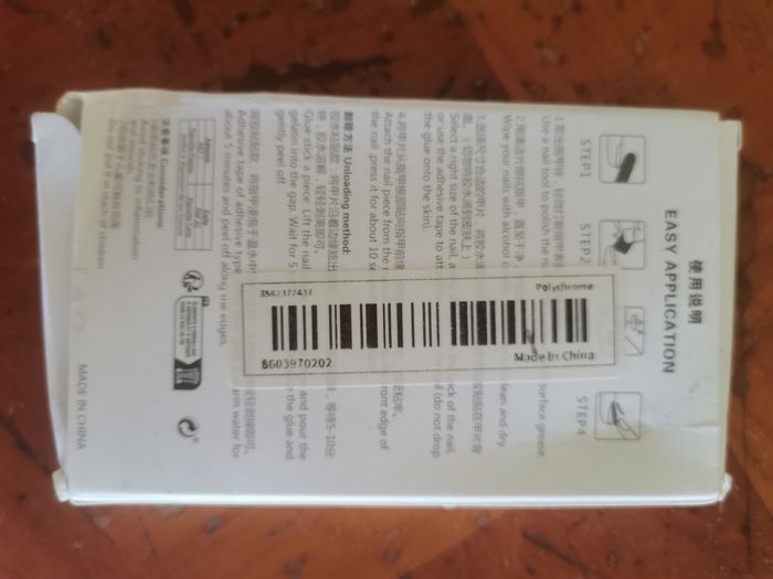 Faux ongles neufs - photo numéro 2