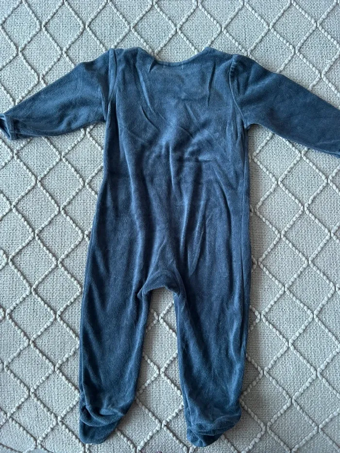 Pyjama velours 12 mois - photo numéro 4
