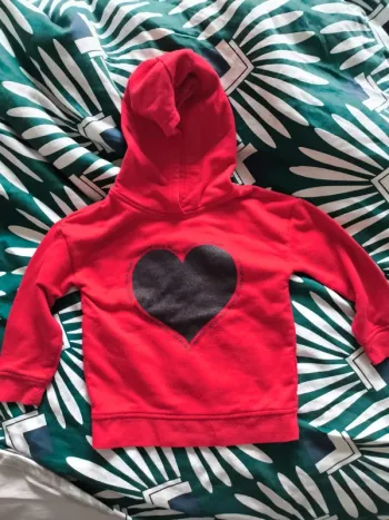 Sweat à capuche 4-5 ans