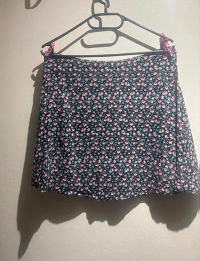 Jupe fleurie H&M taille 42 - photo numéro 4