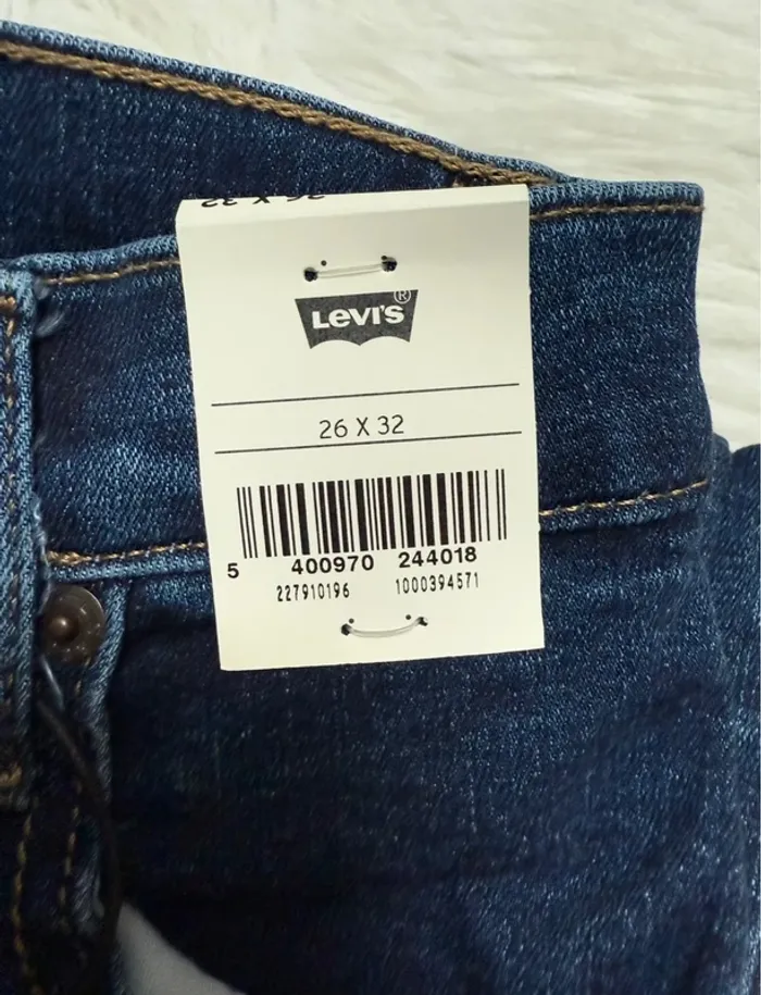 Jean Levi’s Mile High Super Skinny – Taille 26/32 – Bleu brut – Neuf avec étiquette - photo numéro 3