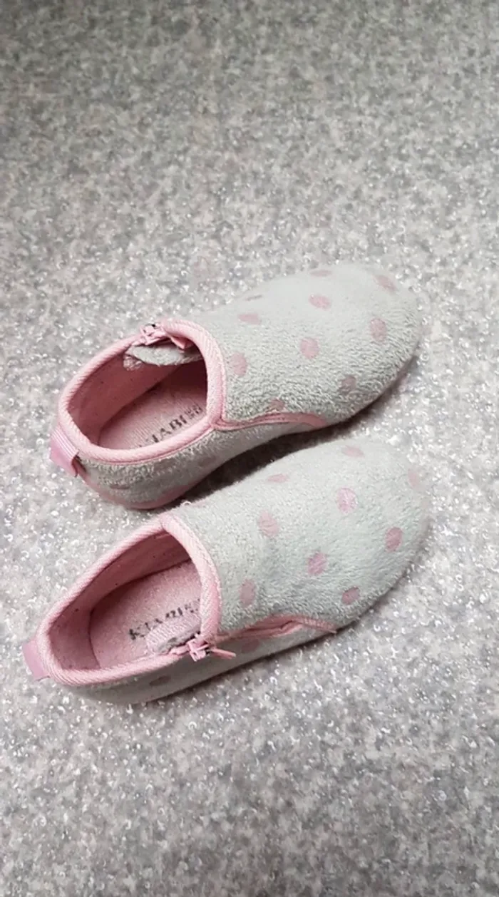 Kiabi chaussons p.21
Très bon état - photo numéro 2