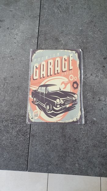 Plaque en métal neuve