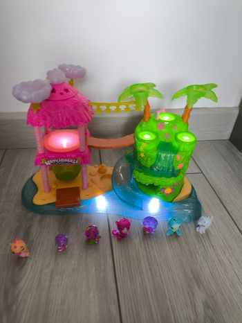 Château Hatchimals plage et ses 7 figurines