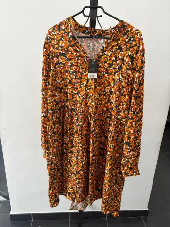 Robe orangée Taille 44