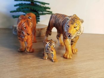 PAPO famille tigre Figurine Animal de la savane