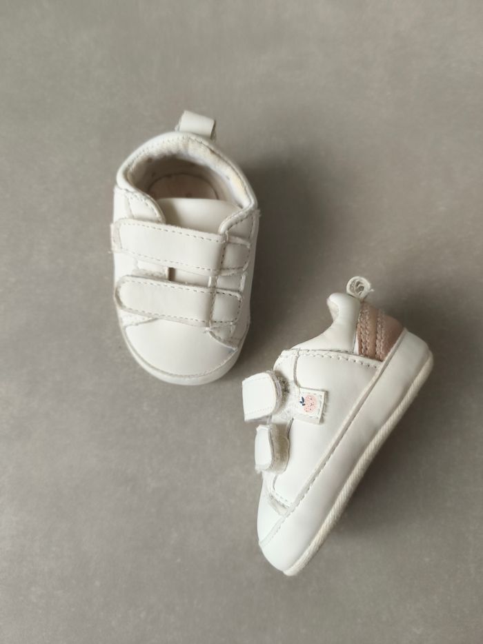 Lot chaussettes et chaussures 0-6 mois - photo numéro 7