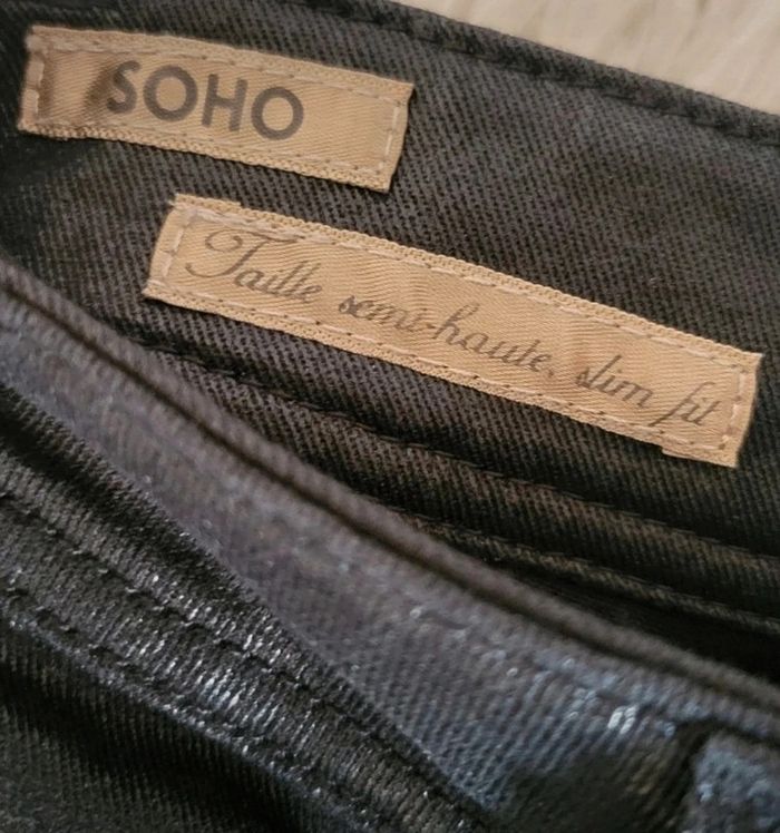 Pantalon enduit noir. Taille semi haute. Chipie soho S36/M38. Etat neuf 🥰 - photo numéro 12