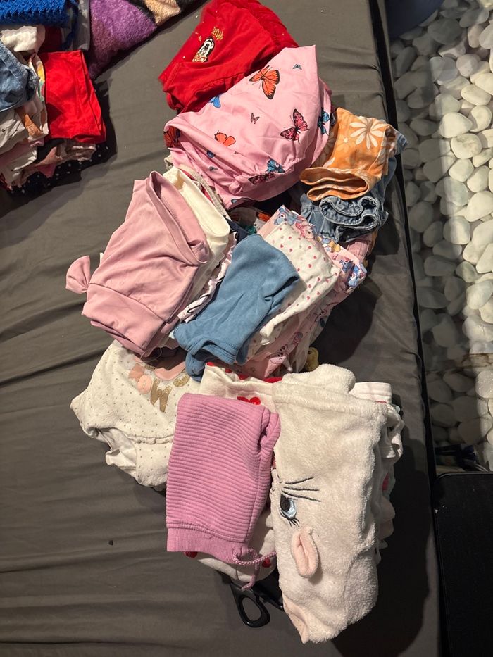 Lot de vêtements bébé fille - photo numéro 2