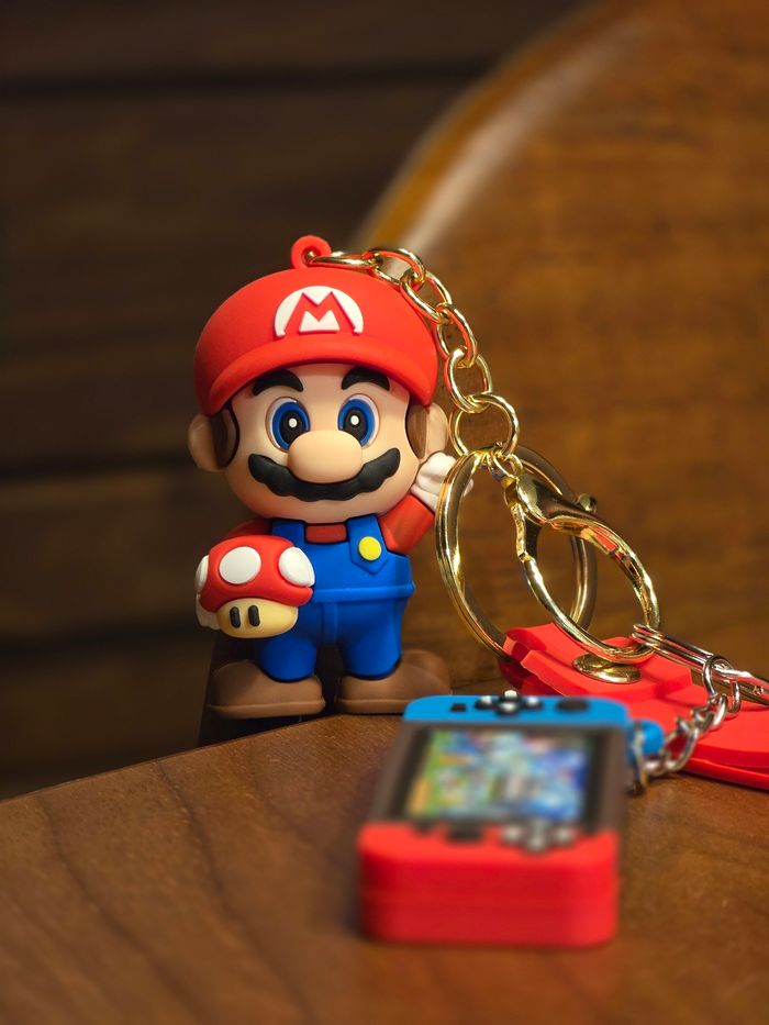 Porte-clés Super Mario + manette Switch - photo numéro 4