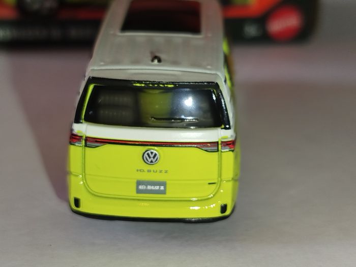Matchbox 2024 Volkswagen ID.Buzz  1êre Êdition Open Parts 2025 - photo numéro 7