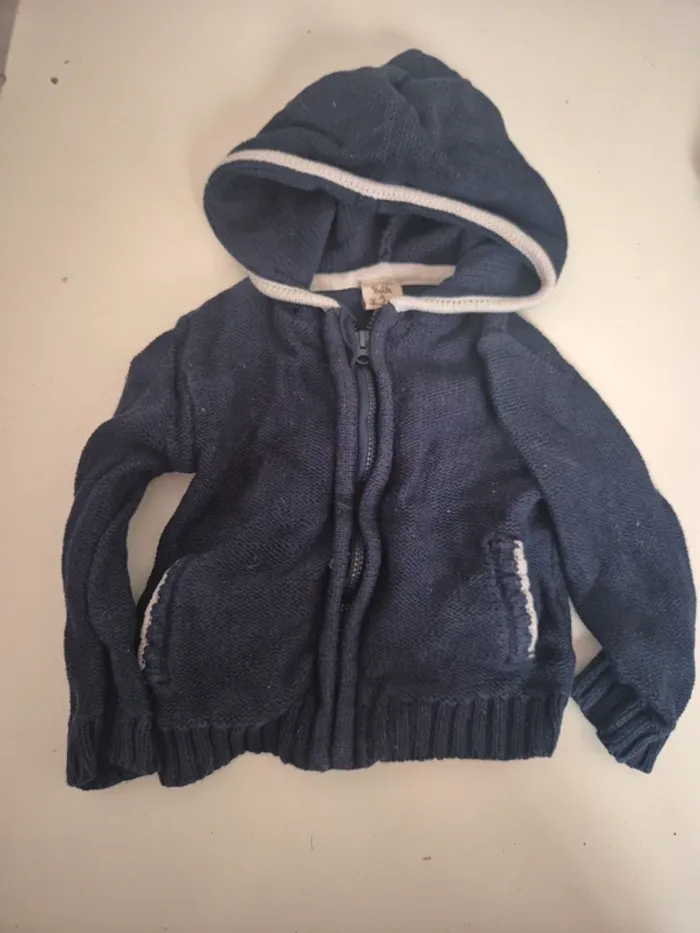 Gilet à capuche 12 mois