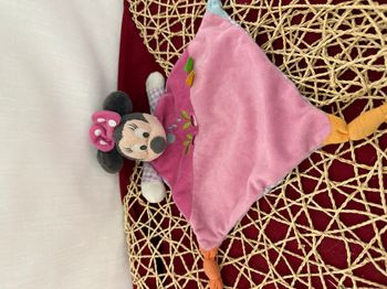 DISNEY DOUDOU MINNIE SOURIS PLAT ROSE JARDINIER