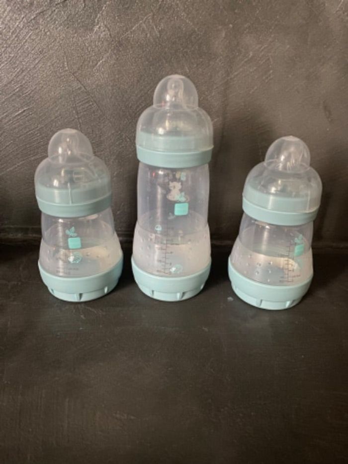 Lot de 3 biberons Mam débit 1