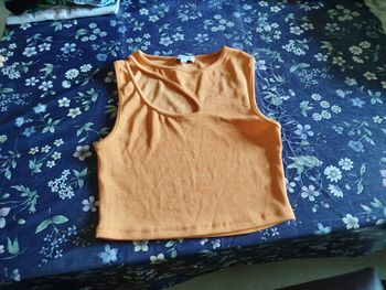 Croc top orange
