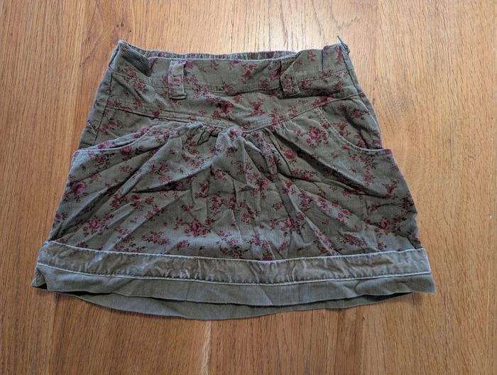 Jupe velour kaki motif fleurs 3 ans Kiabi