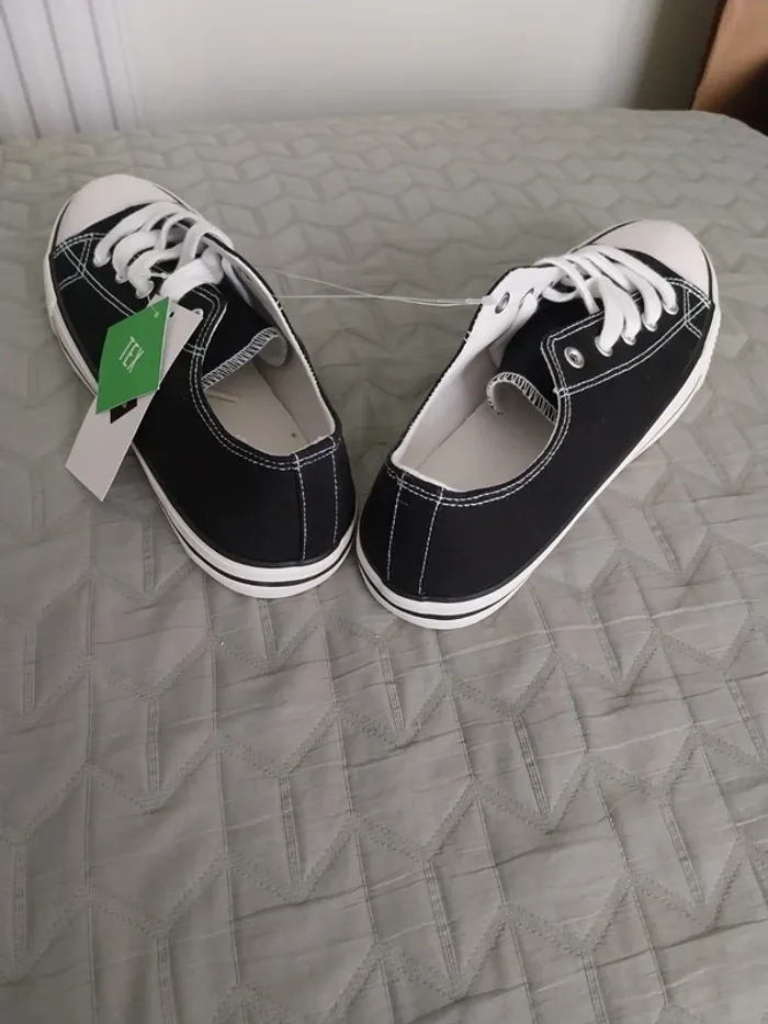 Chaussure en toile noire T39 - photo numéro 5