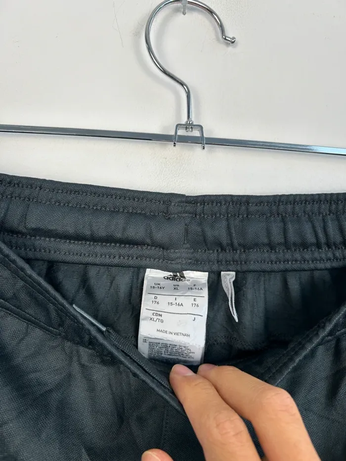 Jogging Adidas Garçon Gris/Blanc Taille 16 Ans | Très Bon État | JG40 - photo numéro 3
