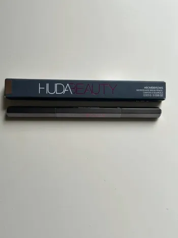 Huda Beauty Bombrows nº2 neutral blonde
