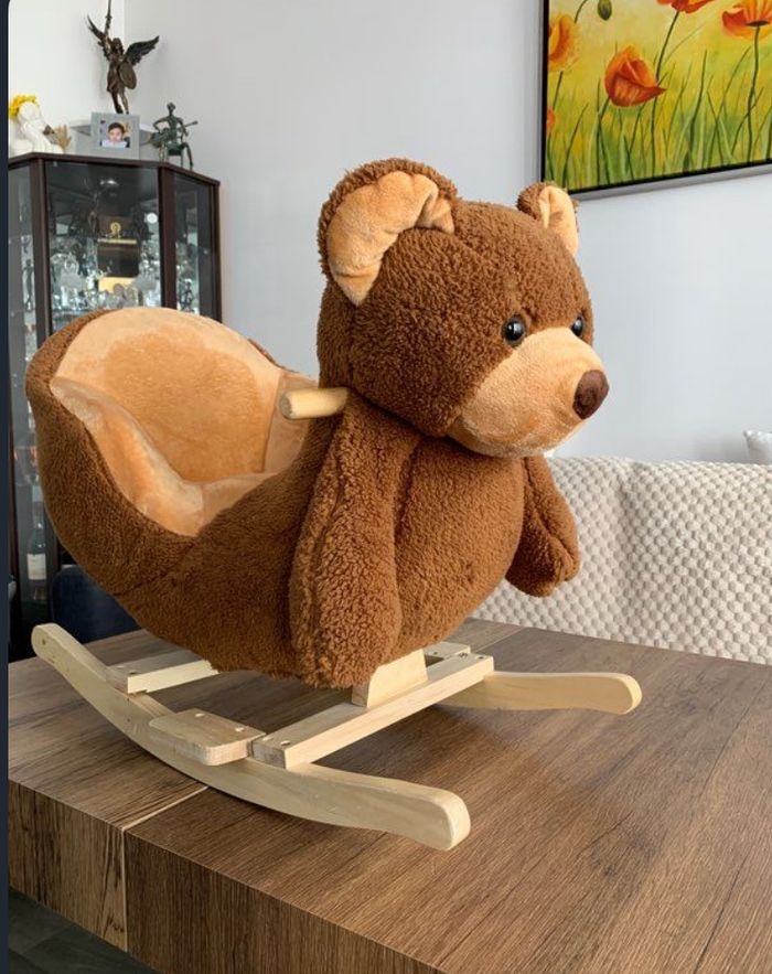 L’ours en peluche a basculé - photo numéro 2