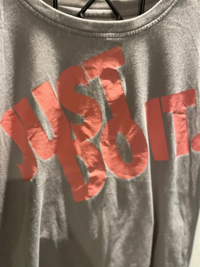 Te shirt Nike femme taille S  très bon état - photo numéro 3