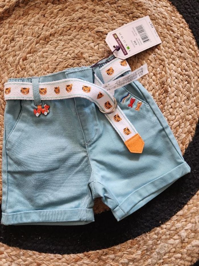 Short avec ceinture