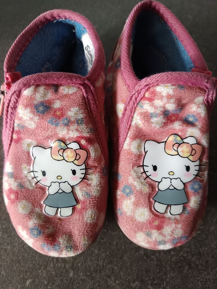 Chaussons hello Kitty 22 - photo numéro 2