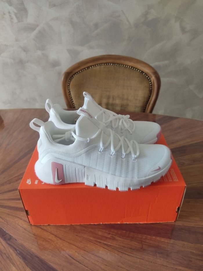 Baskets Nike free metcon 6 T 42 - photo numéro 4