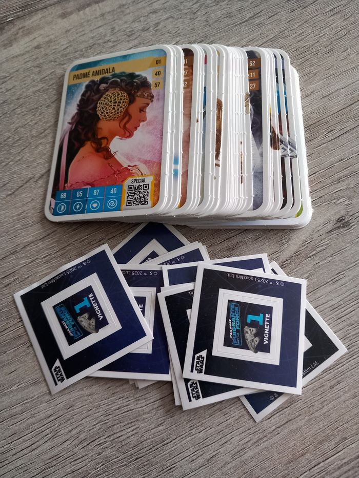 Cartes et vignettes Star Wars Puissante est la force Auchan 2025