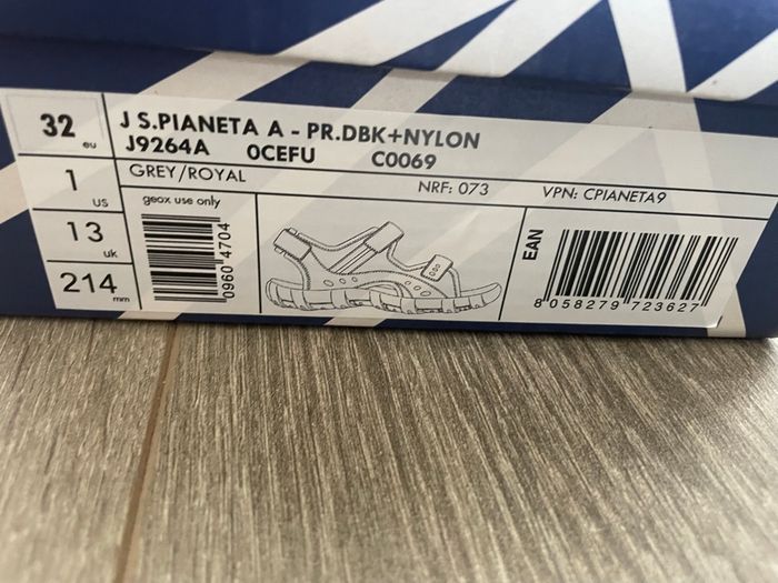 Chaussures Sandales Claquettes de la marque Geox Pointure 32 comme neuves en boîte d’origine Portées 30 minutes tout au plus - photo numéro 5
