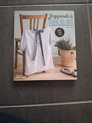 J apprends à coudre des hauts