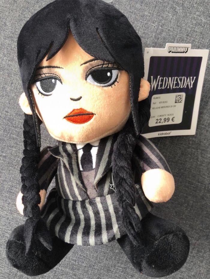 Peluche Wednesday - photo numéro 6