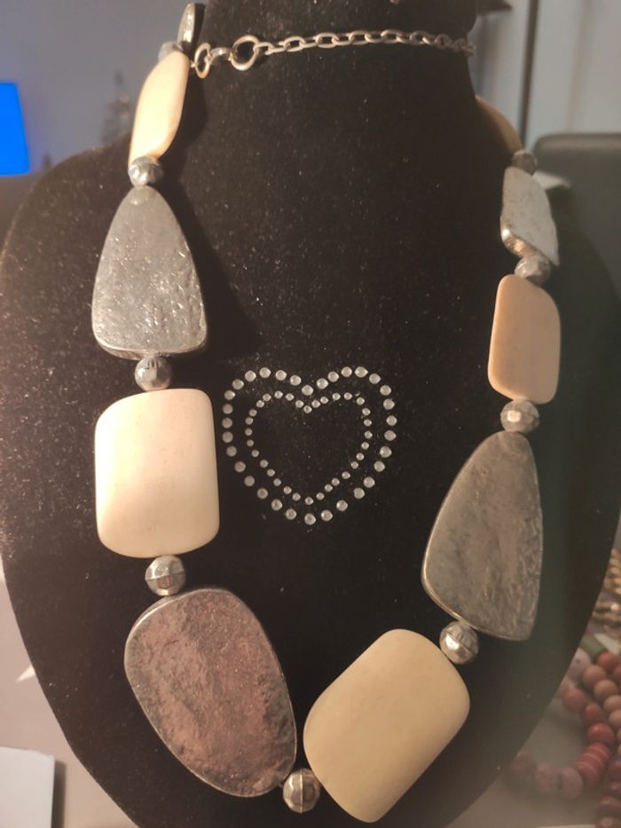 Collier very vintage