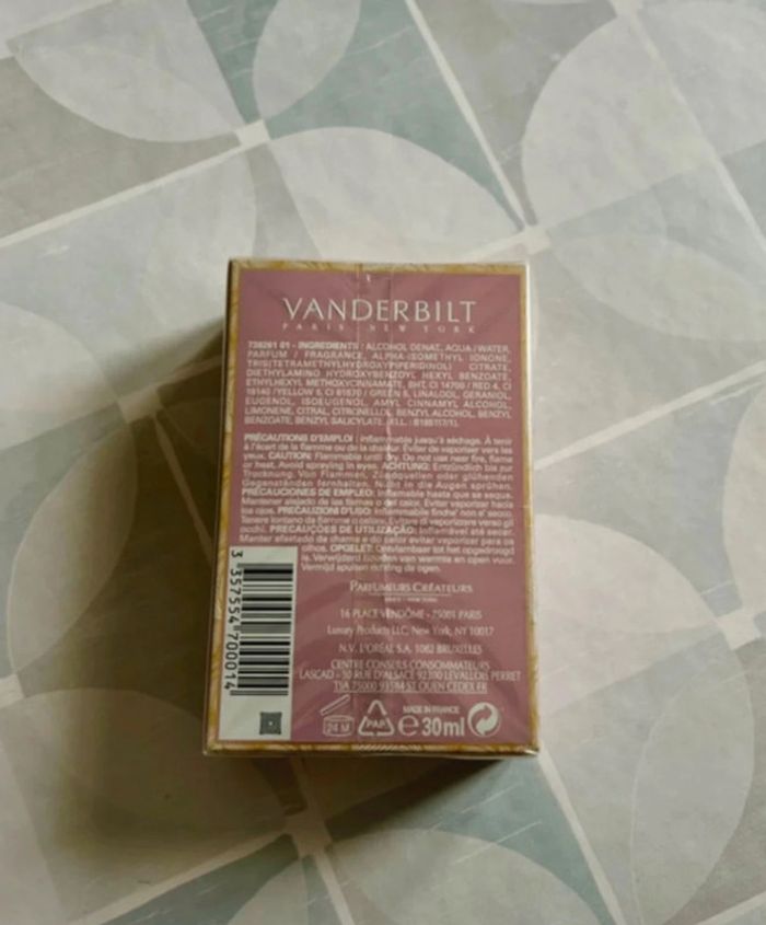 Eau de toilette 30 ml - femme - gloria -Vanderbilt - Neuf sous blister - photo numéro 2