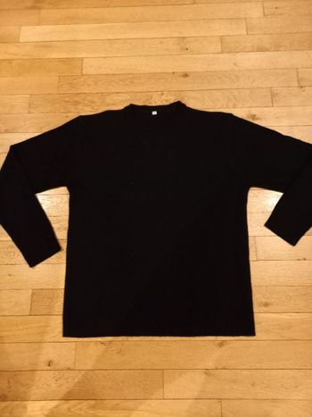 Pull noir col rond classique taille L