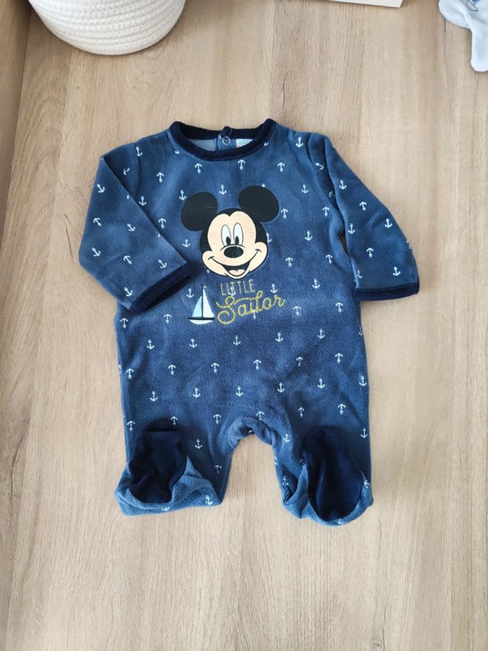 Pyjama ouverture derrière