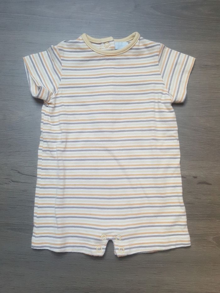 Combishort taille 9 mois